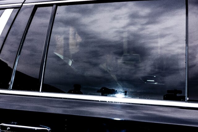 Facebook chief Mark Zuckerberg arrives at the E. Barrett Prettyman US Court House on April
