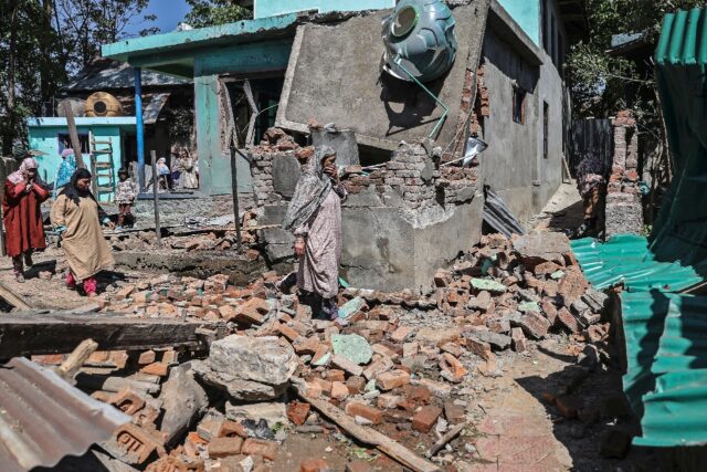 Indian soldiers have blown up nine homes of suspected rebels in Kashmir since a deadly att