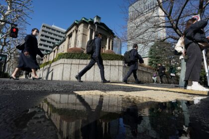 Japanese stocks rose Thursday as traders weigh a central bank policy announcement and mark