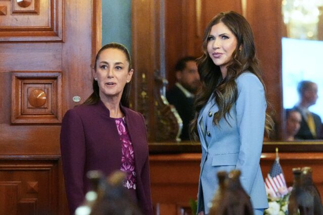 Mexican President Claudia Sheinbaum met US Homeland Security Secretary Kristi Noem in Mexi