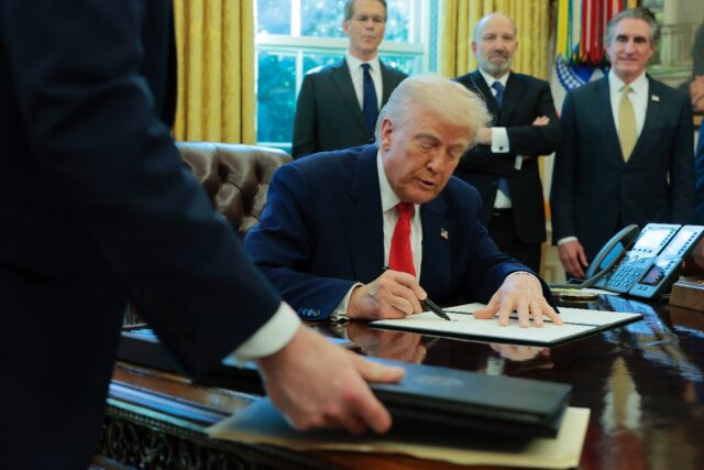 US President Donald Trump signed an executive order ordering the Justice Department to inv