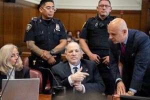 1st of 3 accusers takes stand at Harvey Weinstein's rape retrial in Manhattan
