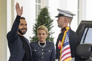 El Salvador proposes prisoner swap with Venezuela involving U.S. deportees