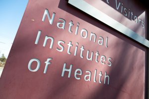 Judge blocks White House funding cuts to NIH