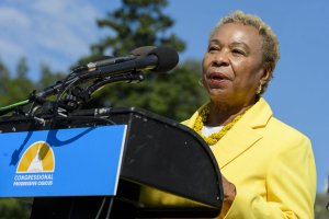 Longtime California Congresswoman Barbara Lee wins Oakland mayoral race