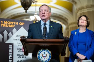 Sen. Dick Durbin, Senate's number 2 Democrat, to retire in 2026
