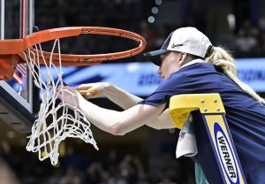 Top WNBA Draft pick Paige Bueckers excited for 'new level of standards'