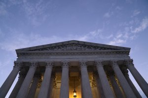 Trump administration askes Supreme Court to enforce transgender military service ban