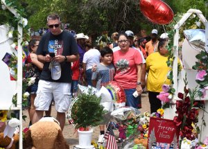 Uvalde City Council unanimously approves settlement with mass shooting victim families