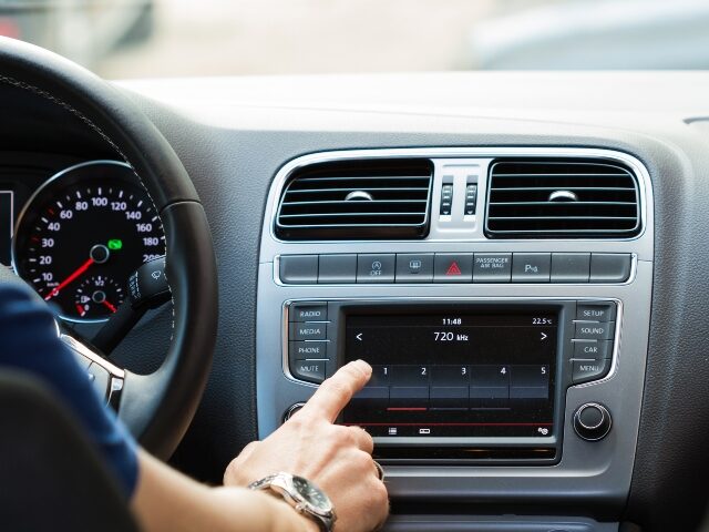 AM radio in car