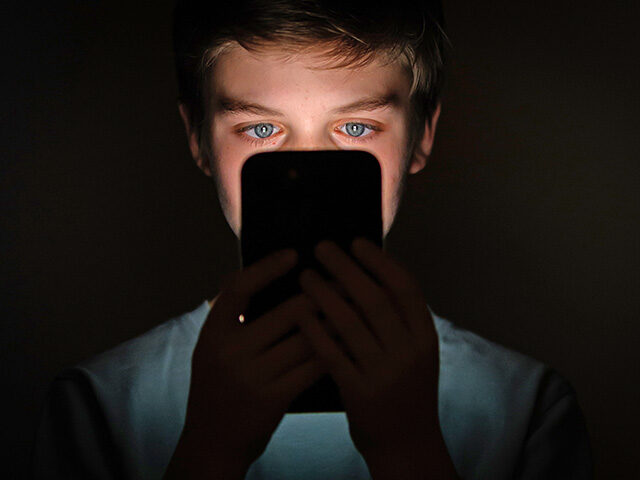 Australia Bans YouTube for Children Under 16