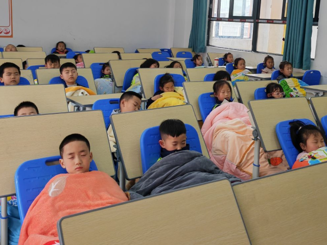 China: Parents Stage Massive Protest to Save Private School from Communist Shutdown
