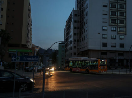 Commercial buildings lack electricity at the end of the day in the Sao Domingo neighborhoo