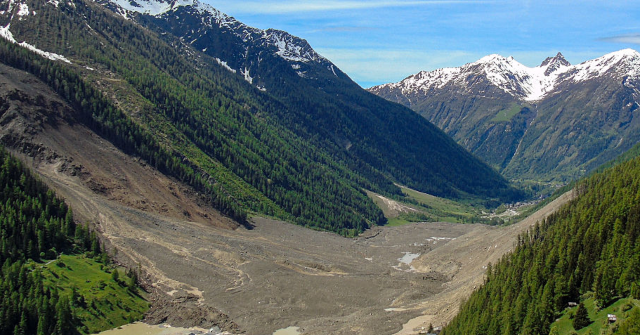 VIDEO: One Person Missing After Glacier Collapse Buries Swiss Village