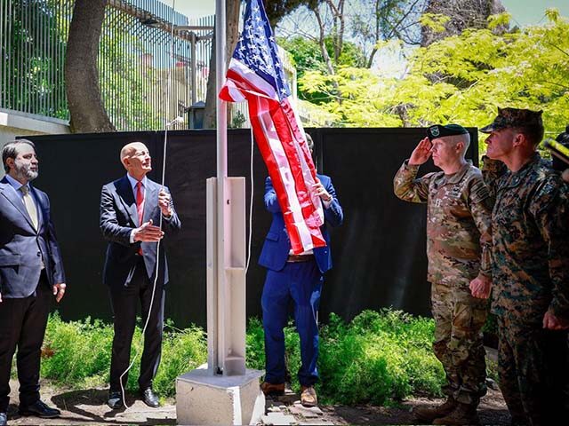 Trump’s Envoy to Syria Raises American Flag in Damascus