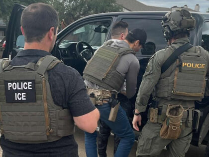 Alleged Venezuelan Hitman Arrested by ICE in Texas