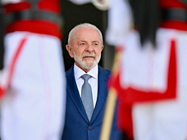 Lula da Silva in russia Brazilian President Luiz Inacio Lula da Silva (R) and Chilean President Gabriel Boric look
