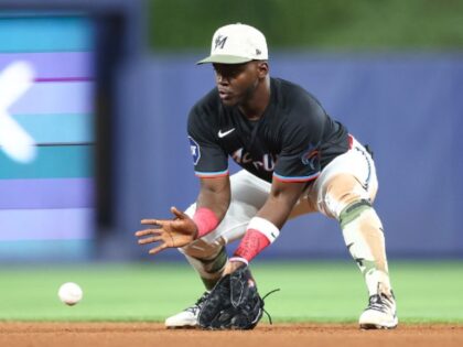 VIDEO: Marlins’ Ronny Simon Seen Crying, Runs Off Field After Committing Three Errors
