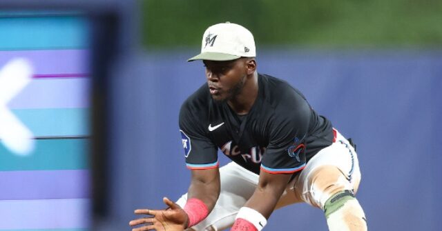 VIDEO: Marlins' Ronny Simon Seen Crying, Runs Off Field After Committing Three Errors