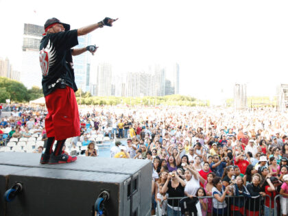 CHICAGO - AUGUST 24: Cruz Martinez y Los Super Reyes performs at the MTV Tr3s at the Viva