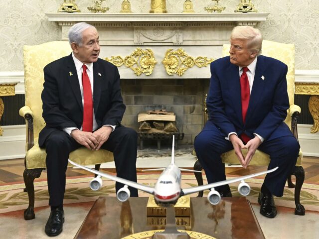 President Donald Trump, center right, meets with Israel's Prime Minister Benjamin Net