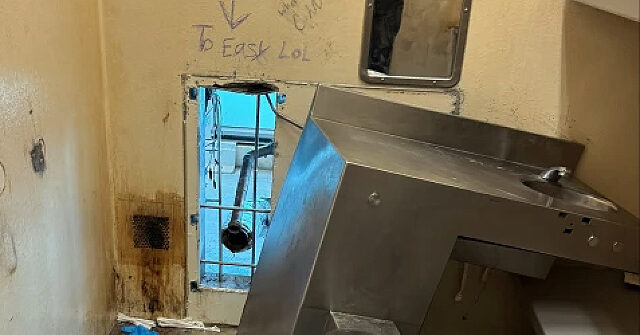 WATCH: 10 Dangerous Inmates Escape from New Orleans Jail, Manhunt for 9 Continues