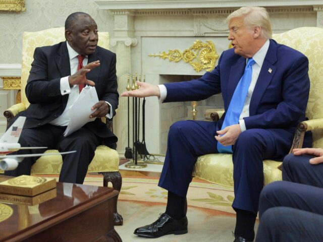 WASHINGTON, DC - MAY 21: President of South Africa Cyril Ramaphosa (L) and U.S. President