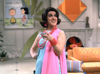 Ruth Buzzi, Iconic ‘Laugh-In’ Comic, ‘Sesame Street’ Star, Dies at 88