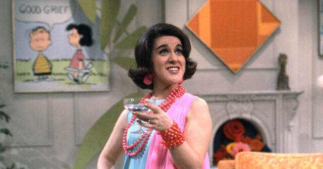Ruth Buzzi, Iconic 'Laugh-In' Comic, 'Sesame Street' Star, Dies at 88
