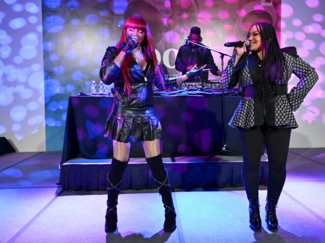 Salt-N-Pepa NEW YORK, NEW YORK - MAY 13: (L-R) Sandra Denton and Cheryl James of Salt-N-Pepa perform o