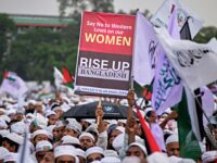 Bangladeshi Islamists March in Protest at ‘Western’ Laws Guaranteeing Freedom, Equal Ri