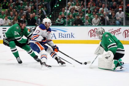 Connor McDavid scores in Edmonton's series-clinching win over Dallas to reach the Stanley