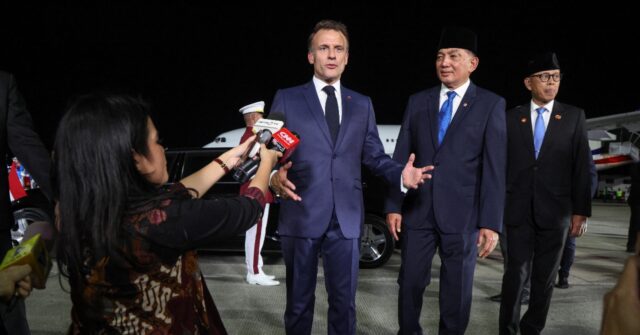 Macron Visits Indonesia Seeks Defense Cooperation, Strategic Weapons Deal