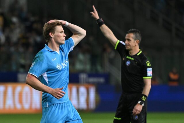 Napoli hold a one-point advantage over Inter Milan as both teams prepare to end their Seri