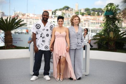 Oh mama: (From L) Nigerian actor Martin Obgu, Israeli director Or Sinai and Israeli-Belaru