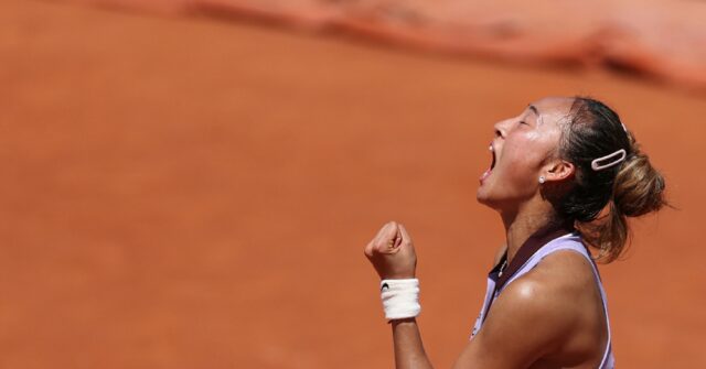 Musetti, Sabalenka, Zheng Advance to French Open Last 16