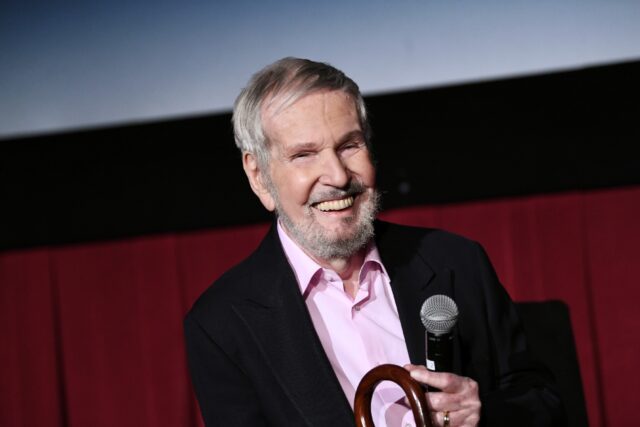 Robert Benton, whose 'Kramer vs. Kramer' bagged five Oscars, has died at the age of 92