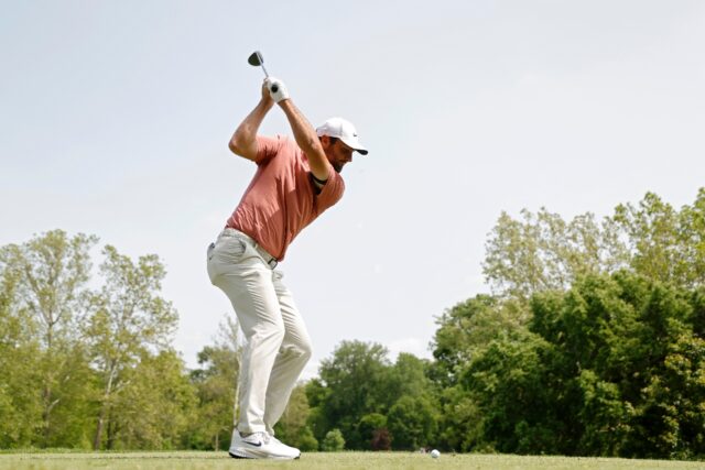 Scottie Scheffler's late birdie spree left the world number one on top of the leaderboard