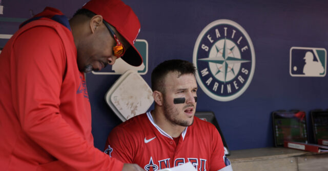 Mike Trout Lands on Injured List Again Due to Knee Bruise