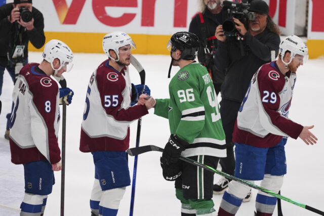 Avalanche Stars Hockey The Associated Press
