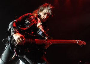 Joe Perry's August shows to feature members of Aerosmith, The Black Crows