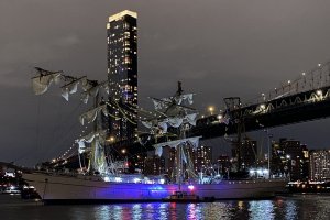 NTSB investigating sudden acceleration in deadly Brooklyn Bridge ship crash