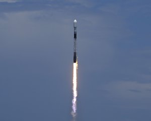 SpaceX deploys 27 Starlink satellites from the West Coast