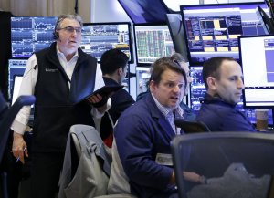 U.S. stocks end on upswing for second week in a row