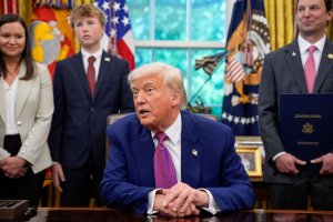 Trump incentivizes voluntary deportation with Project Homecoming
