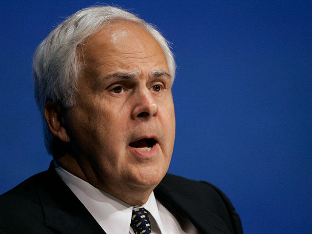 FedEx Corp. founder Fred Smith takes part in a discussion at the National Conference of St