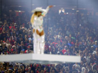 Watch: Botched Beyoncé Mid-Air Stunt Terrifies Concert Fans