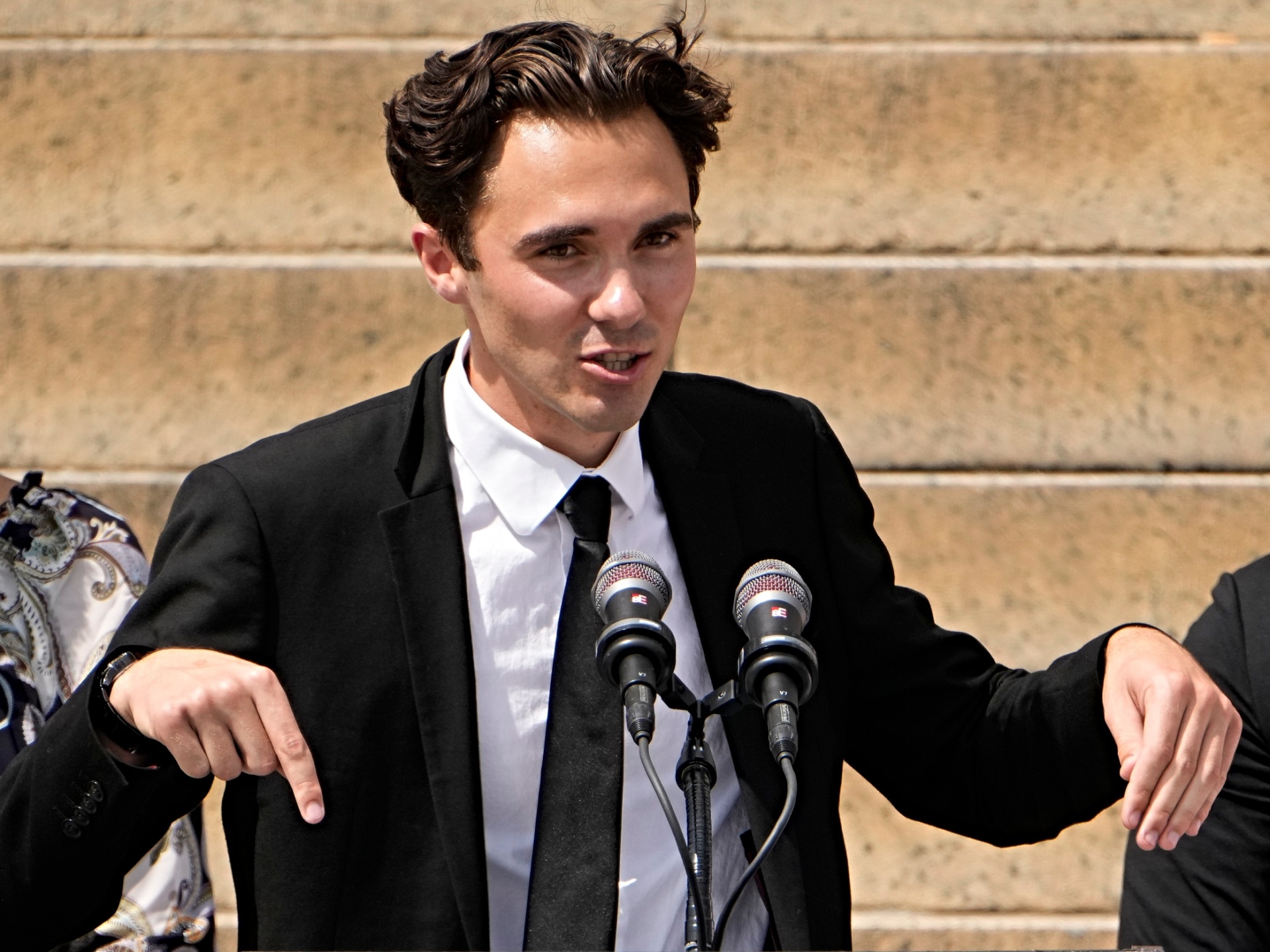 DNC Chair Issues Ultimatum to David Hogg Over Primary Challenges
