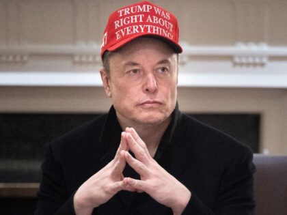 Elon Musk keeps sniping at Trump officials