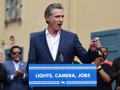 LOS ANGELES, CALIFORNIA - OCTOBER 27: California Governor Gavin Newsom speaks during a pre